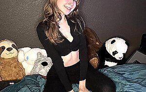 Adorable amateur babe Teensy Bella posing in her black outfit in a solo
